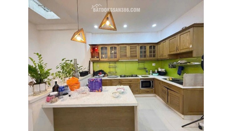 BÁN NHÀ MẶT TIỀN ĐƯỜNG 8M, THÔNG RA CẦU XÉO,TÂN PHÚ. DT 65M2 CHỈ HƠN 7 TỶ. LH:0988832867.